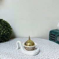 مبخرة سيراميك أبيض وذهبي