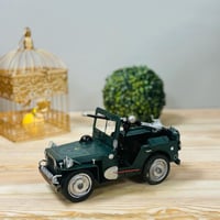 سيارة جيب حربي حديد كشف انتيك زيتي