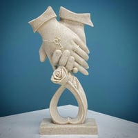 ديكور مجسم ايادي رخامي بوردة