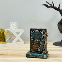 جيتار مع كتاب سيراميك انتيك وحصالة