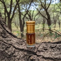 دهن عود لاوسي معتق طبيعي