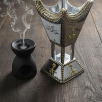 مبخرة خشبي ستيل بلونين ذهبي وفضي.