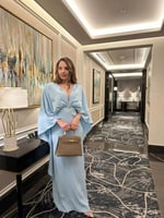 فستان كريب بلون سماوي مزين بسواروفسكي