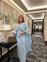 فستان كريب بلون سماوي مزين بسواروفسكي