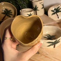 كوب شكل القلب صنع في السعودية