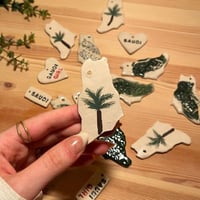 ميداليه خريطة السعودية + حجر معطر