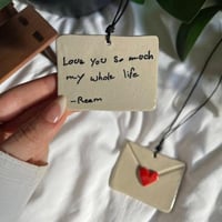 رسالة ابدية بخط يدك ♥️ تعليقة سيارة ( ميدالية )