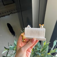 تخصيص ستاند جوال يمكن اضافة 3 شخصيات