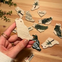 ميداليه خريطة السعودية + حجر معطر