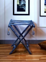 طاولة خدمة خشبية و مخملية