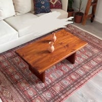 طاوله وسط خشب طبيعي سويدي