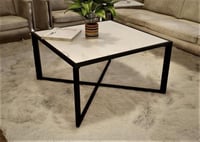 طاولة قهوة رخام مصممة لتدوم لفترة طويلة