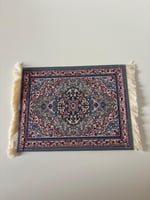 قطعة سجاد قهوة