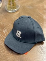 كاب S لون اخضر غامق