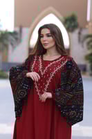 جلابيه بتدخيلات الخام البدوي وتطريز بالصدر