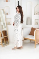 جلابيه لينن بتدخيلات الترتر وحزام بالخصر