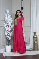 جلابيه بخام سويسري بتطريز بالصدر