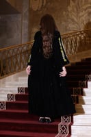 جلابيه مخمل بتطريز يدوي بالاكمام وحزام