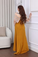 فستان بخام الباربي وكلفه بالصدر