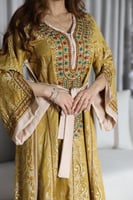 جلابيه استقبال بخام الجكار بطرحه وحزام وتطريز شك