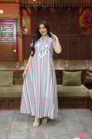 جلابيه مقلم بتطريز يدوي