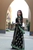 جلابية نشل مطرزة بخامة التل