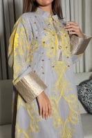 جلابيه بتطريز يدوي وكلفه بالكم