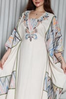 جلابيات لينن تدخيلات خام الزجزاج تطريز بالصدر