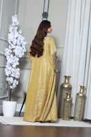 جلابيه بخام الجكار بتطريز بالصدر والاكمام