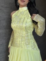 فستان جورجت بكلفه بالصدر والاكمام