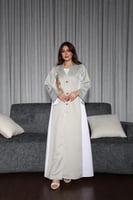 عبايه بتطريز يدوي بخام التفته