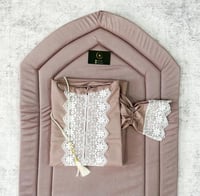 مجموعة الدانتيل الفرنسي