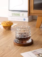 كوب زجاجي بمربعات محفورة مع قاعدة خشبية - BS - 20...