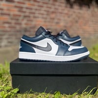 سنيكر نايكي 'إير جوردن 1 لو'