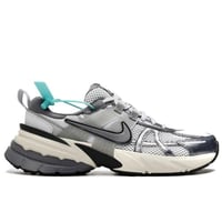 NIKE V2K RUN