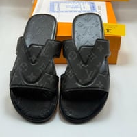 Louis Vuitton Oasis Black