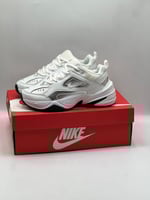 نايكي M2K أبيض نسائي