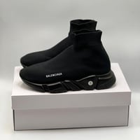 سنيكر سبيد بالنسياغا