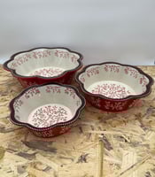 صينية سيراميك منقش احمر (بايركس)