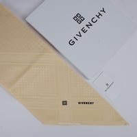 شماغ شتوي ماركة جفنشي بيج غامق