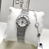 ساعة اوميغا نسائية فضي