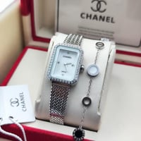 ساعة شانيل نسائية لون فضي ميناء ابيض