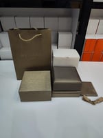 ساعة نسائية بلغاري لون ذهبي فصوص