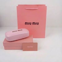 نظارة شمسية ميو ميو