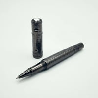 قلم ماركة مونت بلانك فضي غطاء