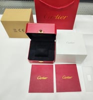 ساعة باشا كارتير رجالية فضي ميناء ابيض