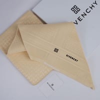 شماغ شتوي ماركة جفنشي بيج غامق