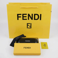 نظارة شمسية نسائية فندي لون بني