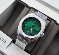 ساعة رجالية ماركة قوتشي ميناء اخضر