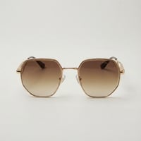 نظارة شمسية ماركة برادا